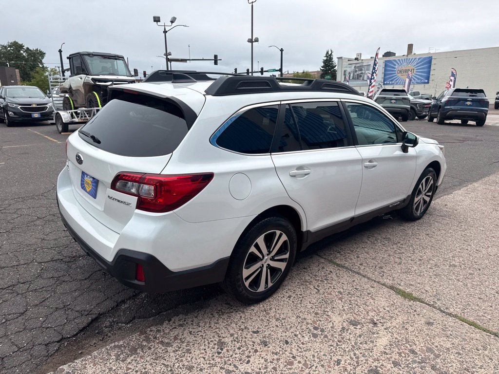 Used 2019 Subaru Outback 2.5i Limited AWD/4WD image 10