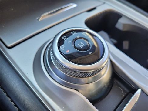 Used 2020 Ford Explorer XLT image 17