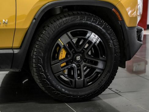 Used 2023 Rivian R1S Adventure image 52