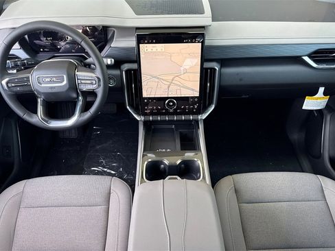 New 2025 GMC Acadia Elevation image 11