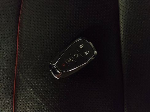 Used 2020 Chevrolet Blazer RS image 32