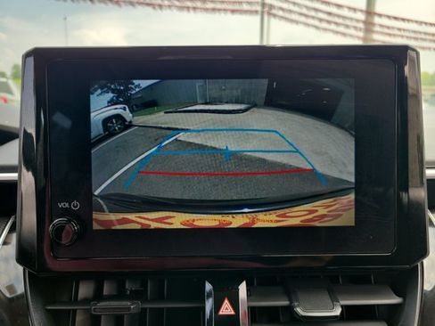 Used 2024 Toyota Corolla LE FWD image 13