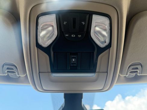 Used 2020 RAM 1500 Big Horn AWD/4WD image 33