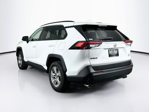 Used 2025 Toyota RAV4 XLE AWD/4WD image 5