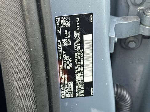 Used 2022 Volvo XC60 B5 Momentum image 29