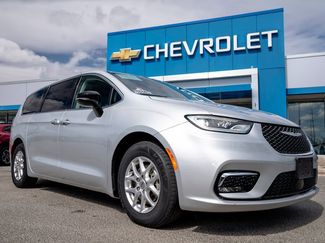 Used 2024 Chrysler Pacifica Touring-L video 1