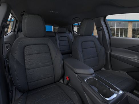 New 2026 Chevrolet Equinox EV LT image 16