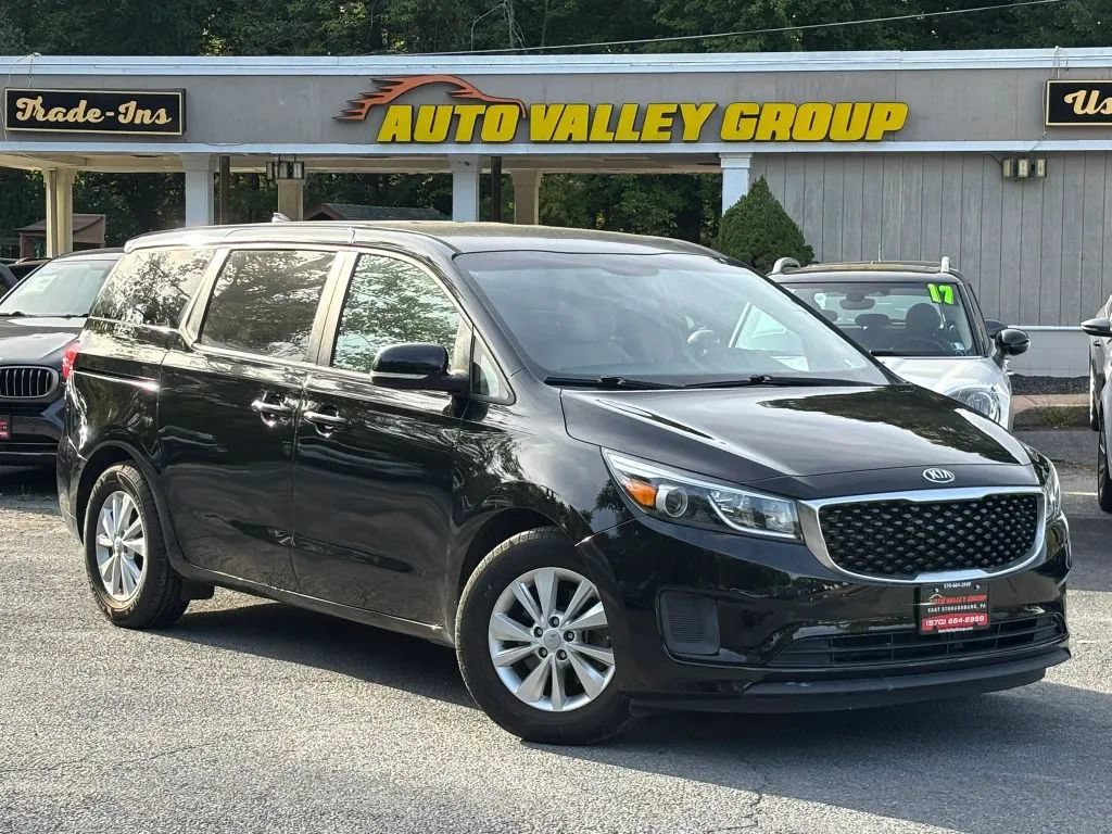 Used 2018 Kia Sedona LX FWD image 1
