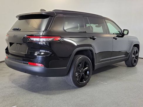 Used 2024 Jeep Grand Cherokee L Altitude RWD image 6