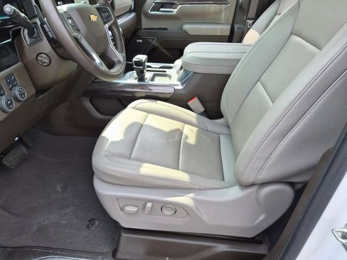 Used 2023 Chevrolet Silverado 1500 LTZ AWD/4WD image 19
