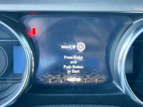 Used 2023 Jeep Wrangler Unlimited w/ Sun & Screen Package AWD/4WD image 13