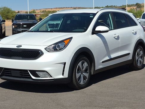 Used 2019 Kia Niro EX FWD image 7