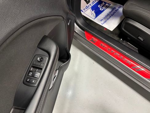 Used 2018 Dodge Challenger Scat Pack RWD image 9