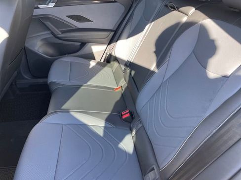 New 2025 Volkswagen Tiguan SE image 13