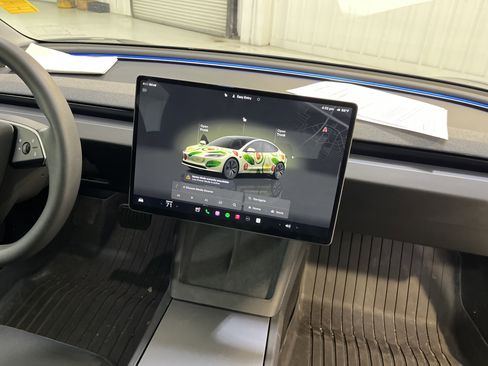 Used 2024 Tesla Model 3 Standard Range image 15