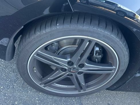 Used 2024 Chevrolet Corvette Stingray Premium Conv w/ Z51 Performance Package RWD image 10
