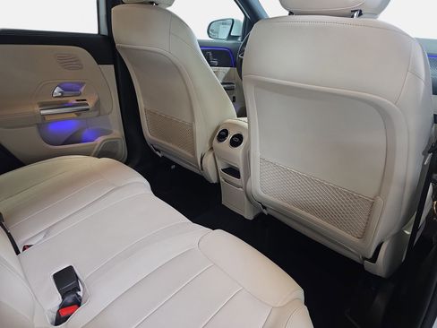 Certified 2025 Mercedes-Benz GLA 250 image 11