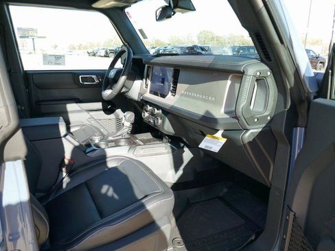 New 2025 Ford Bronco Outer Banks image 12