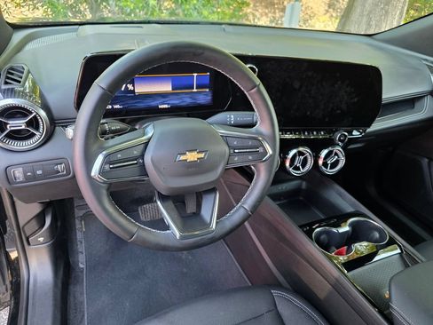 Used 2024 Chevrolet Blazer EV LT AWD/4WD image 15