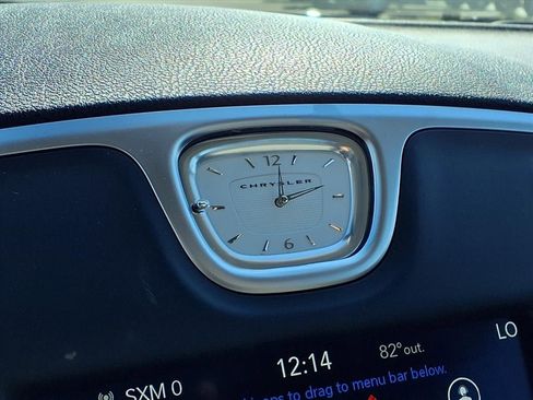 Used 2023 Chrysler 300 Touring w/ Sport Appearance Package image 20