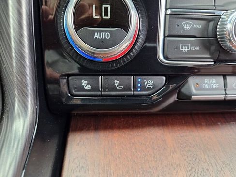 Used 2023 GMC Yukon Denali Ultimate AWD/4WD image 32