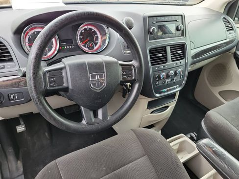 Used 2013 Dodge Grand Caravan SE FWD image 9