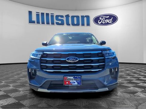 Used 2025 Ford Explorer Active w/ Active Comfort Package image 6