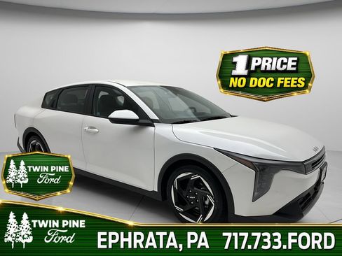 Used 2025 Kia K4 EX FWD image 1