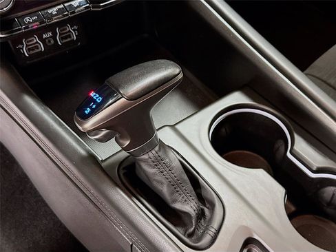 Used 2022 Dodge Durango SXT w/ Anodized Platinum Package image 16