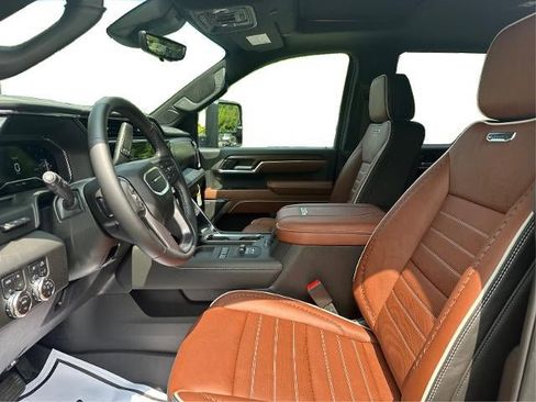 New 2025 GMC Sierra 2500 Denali Ultimate w/ Snow Plow Prep/Camper Package image 10