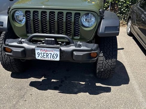 Used 2024 Jeep Wrangler Unlimited Sport AWD/4WD image 3