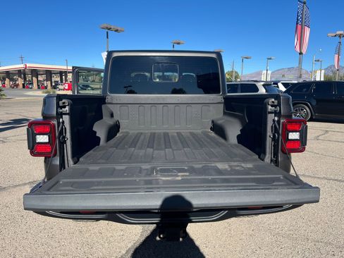 Certified 2022 Jeep Gladiator Rubicon w/ LED Lighting Group image 34