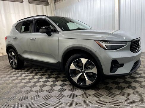 Used 2026 Volvo XC40 B5 Plus w/ Protection Package Premier image 49