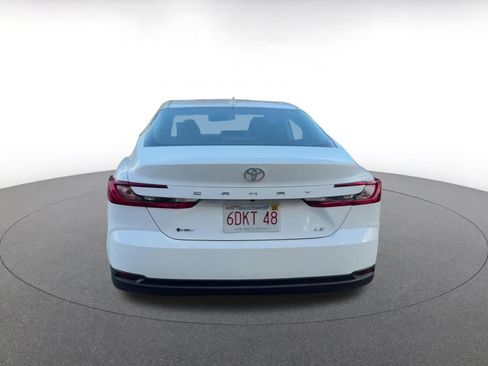 Used 2025 Toyota Camry LE image 12