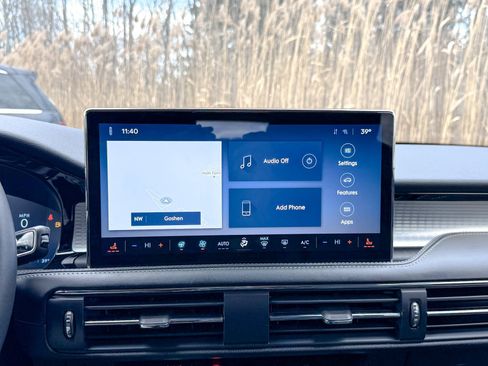 Used 2023 Lincoln Corsair AWD w/ Equipment Group 101A image 24