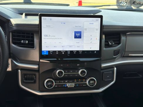 Used 2024 Ford Expedition XLT RWD image 21