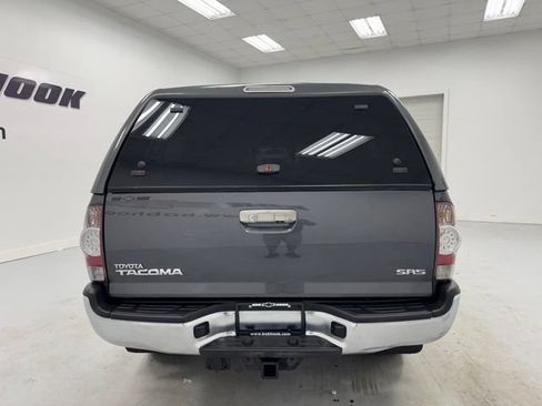Used 2015 Toyota Tacoma 4x4 Double Cab w/ SR5 Package image 6