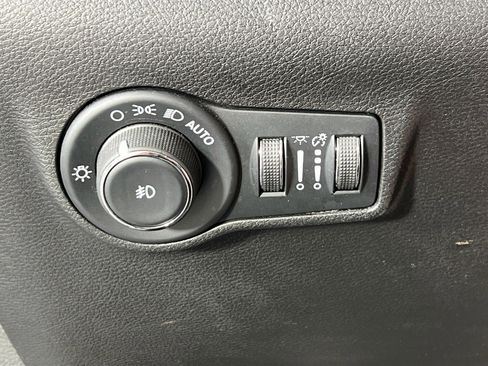 Used 2022 Jeep Compass Limited w/ Elite Group AWD/4WD image 10