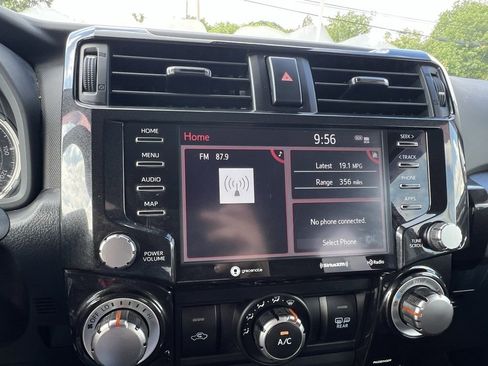 Used 2020 Toyota 4Runner TRD Off-Road image 29