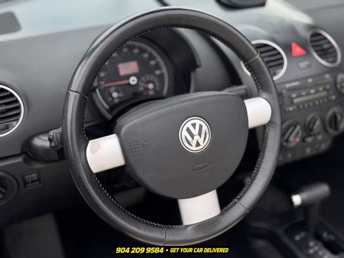 Used 2007 Volkswagen Beetle Triple White Edition FWD image 9