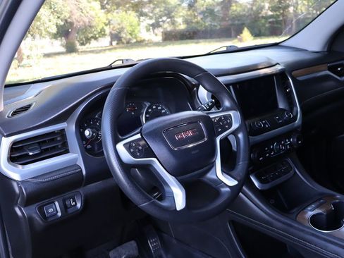 Used 2021 GMC Acadia SLE image 15