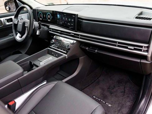 Used 2025 Hyundai Santa Fe SEL image 26