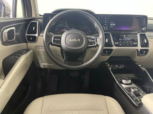 Used 2023 Kia Sorento EX image 15