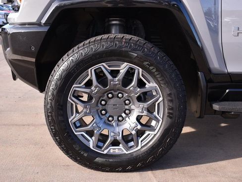 New 2025 GMC Hummer EV 3X image 30