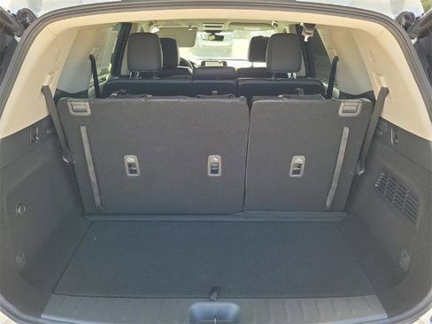 Certified 2025 Nissan Pathfinder SL image 15