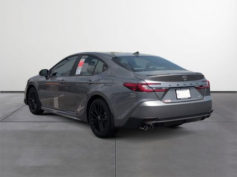 New 2026 Toyota Camry SE FWD image 4