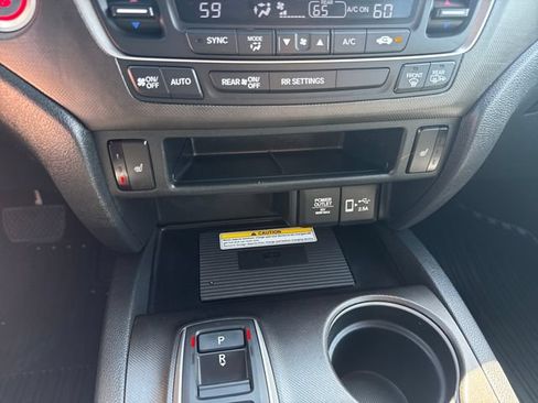Used 2023 Honda Passport TrailSport image 32
