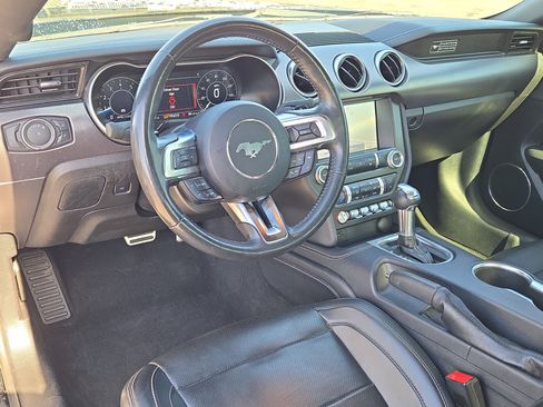 Used 2020 Ford Mustang Premium image 13