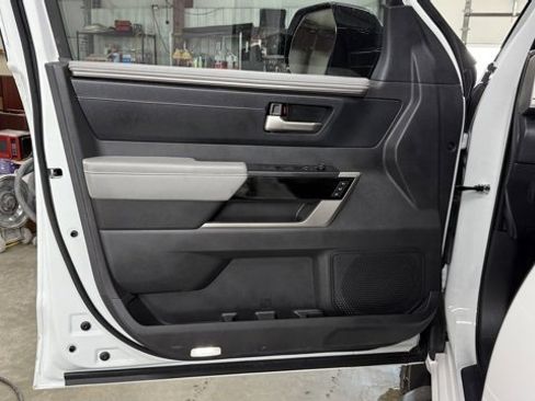 Used 2024 Toyota Tundra Limited image 12