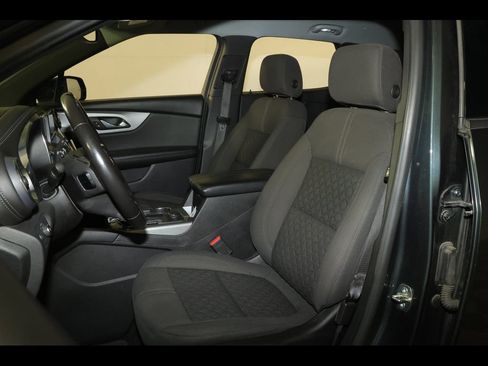 Used 2019 Chevrolet Blazer LT FWD image 4